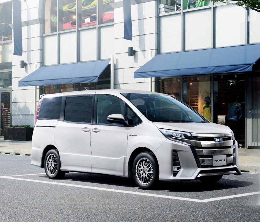  Toyota Noah Si Hybrid 2017 года  (фото 10 из 10)
